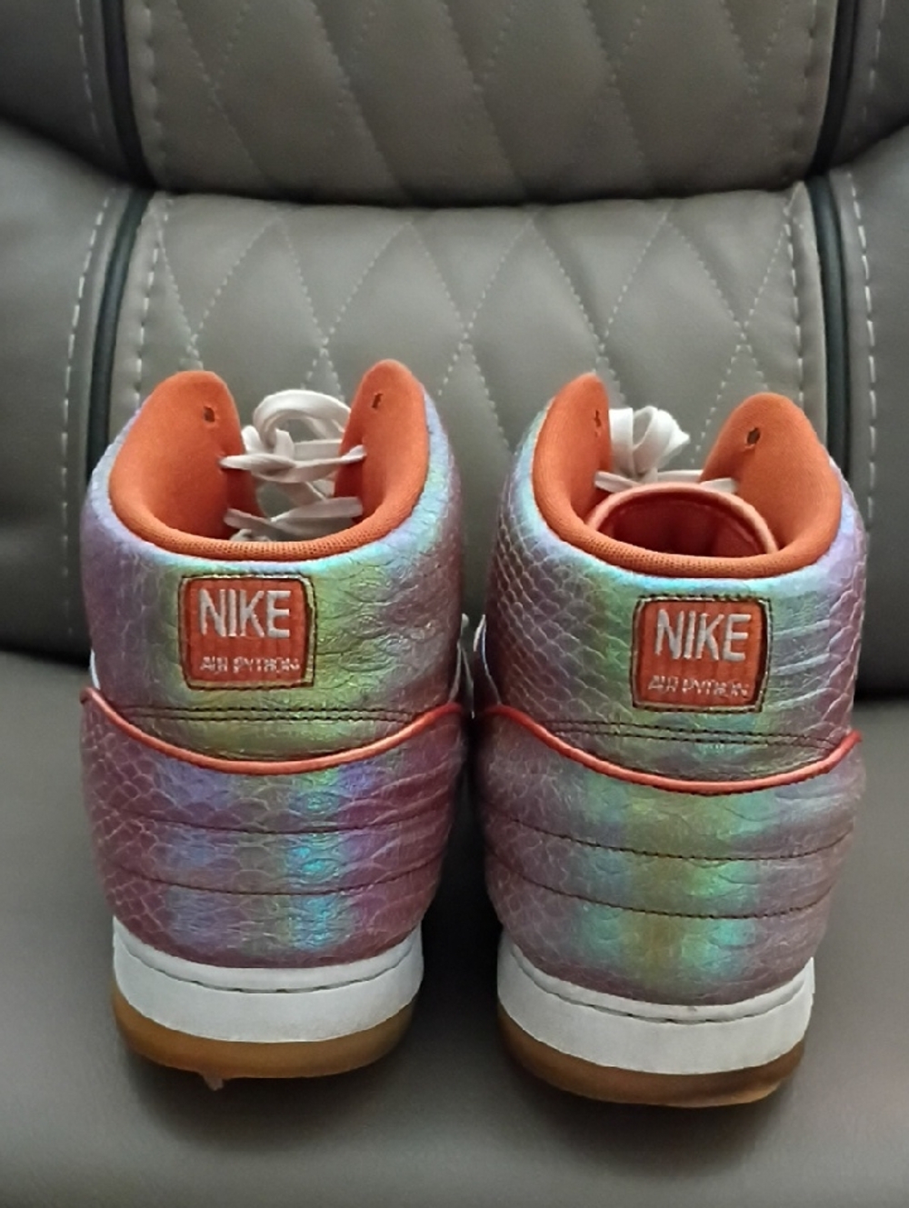 Nike 2015 Men's Air Python Iridescent Snake Print Sneakers - Picture 4 of 9